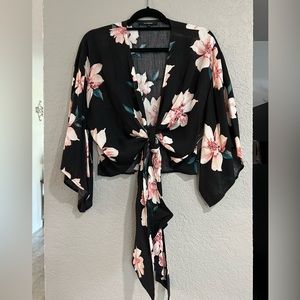 NWT Apricot Lane Floral print sheer crop wrap top. Size: S